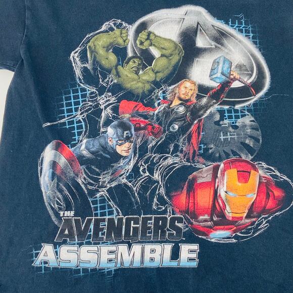 Marvel's Avenger Assemble T-Shirt - Picture 2 of 4
